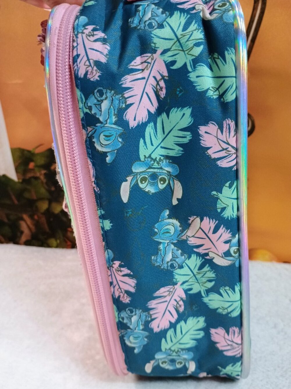 EUC Kids Disney Stitch 'Hug It Out' Pink Sequin Holographic Insulated Lunch Bag - Picture 6 of 8